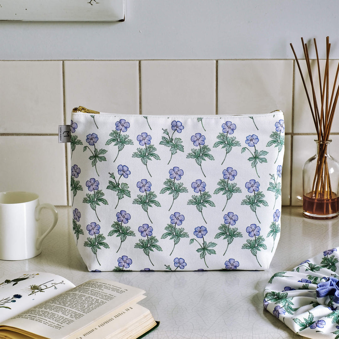 geranium floral wash bag