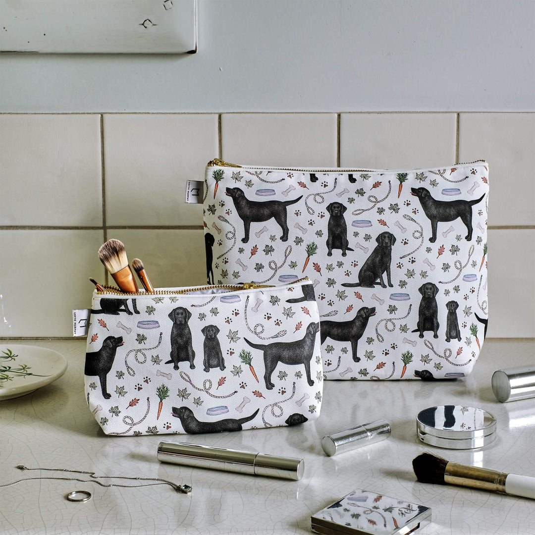 labrador wash bag