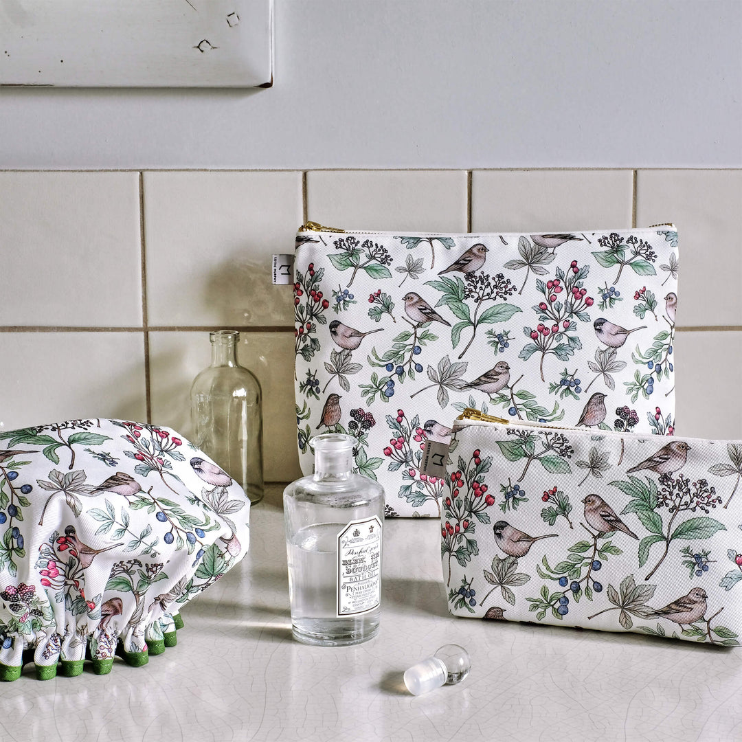 hedegrow bird wash bag