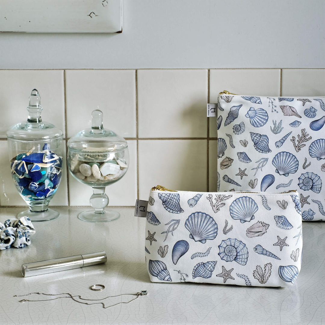shell make up bag