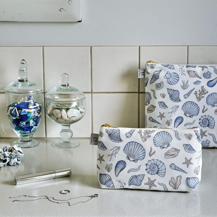 shell make up bag